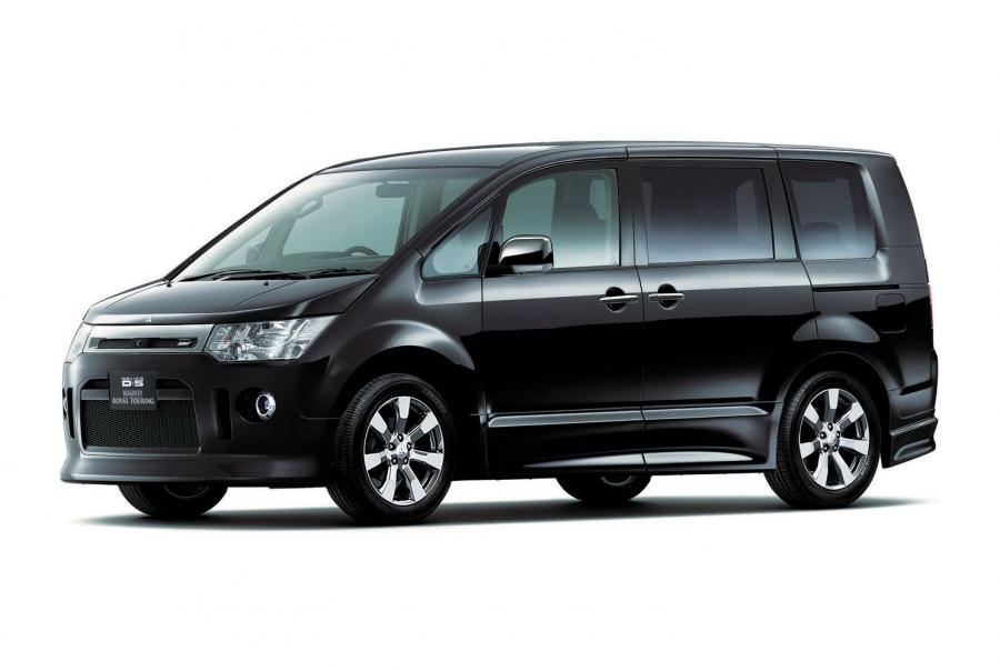 Mitsubishi delica 2016